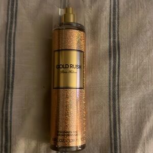 Brand New- Paris Hilton Gold Rush Women 8 oz Body Mist